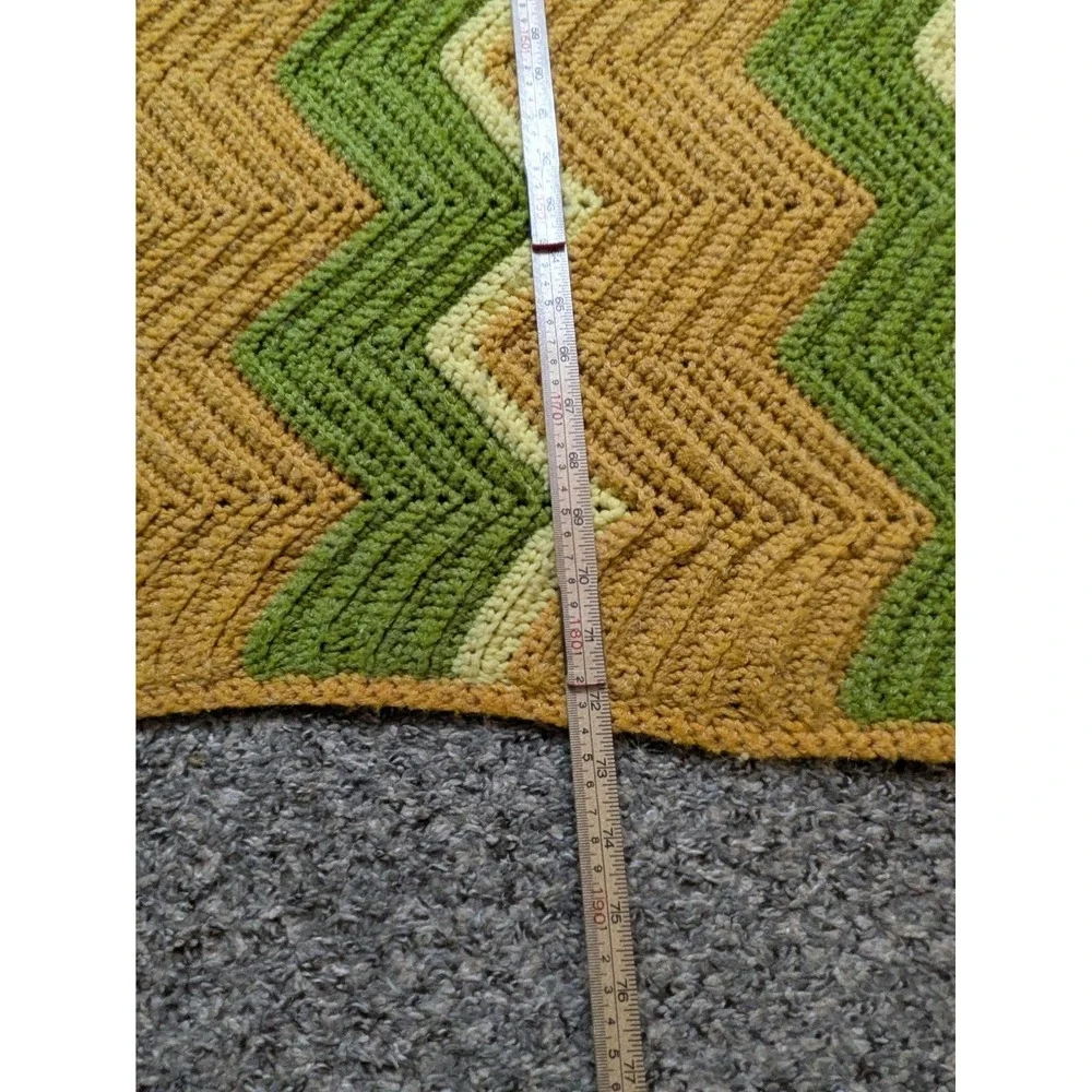 Handmade Crochet Throw Blanket 47x75 Green Yellow Chevron Retro Afghan